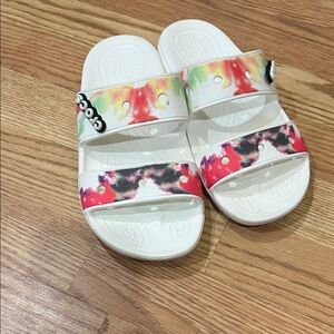 CROCS women’s size 7 flip flops